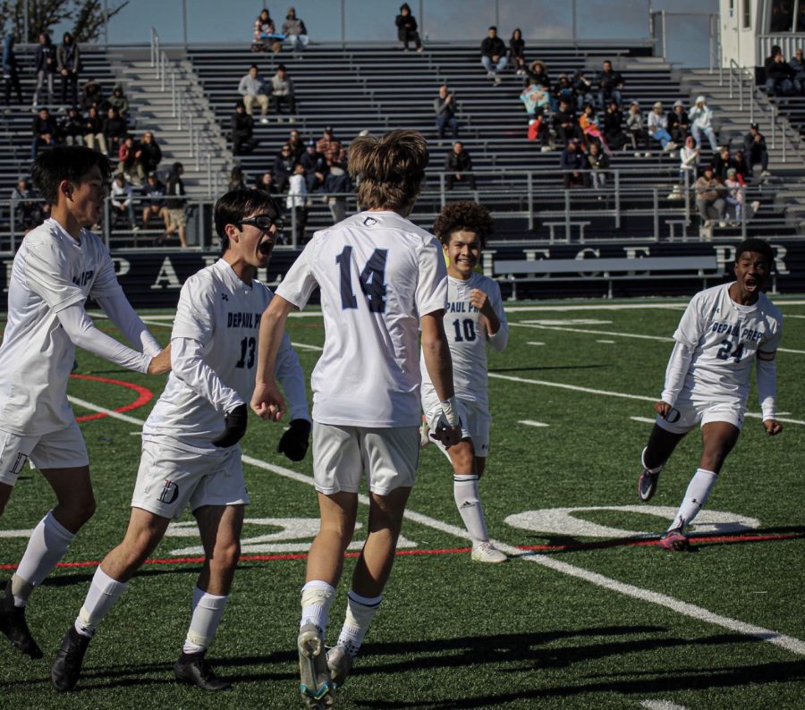 Boys+soccer+makes+it+to+sectionals%2C+continues+improvement