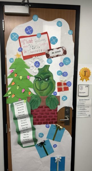 Revived door decorating contest helps instill Christmas cheer